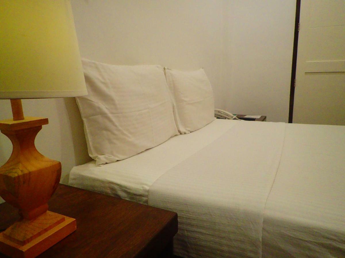 Aozora Seaside Mactan Hotel Lapu-Lapu City Exterior photo