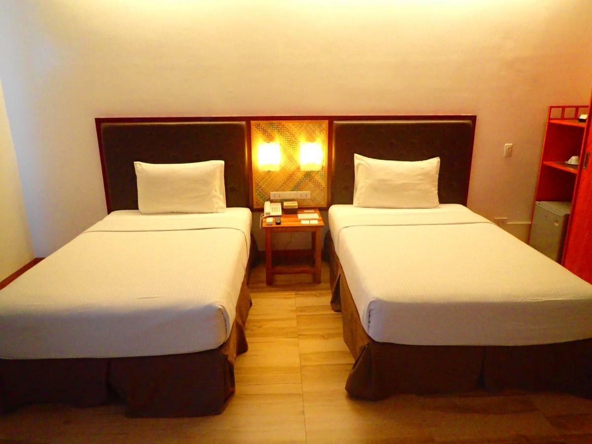 Aozora Seaside Mactan Hotel Lapu-Lapu City Exterior photo